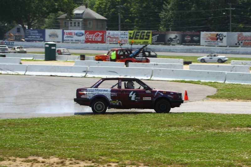 Illustration for article titled The 24 Hours Of LeMons New England 2009 Über Gallery, Part 2